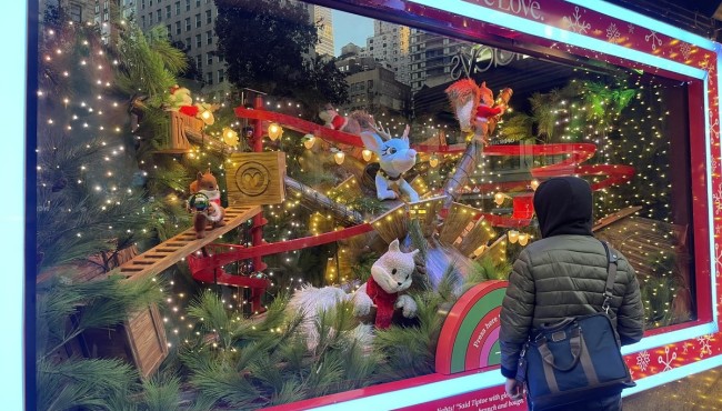 Macy’s Herald Square unwraps its 2022 holiday window
displays