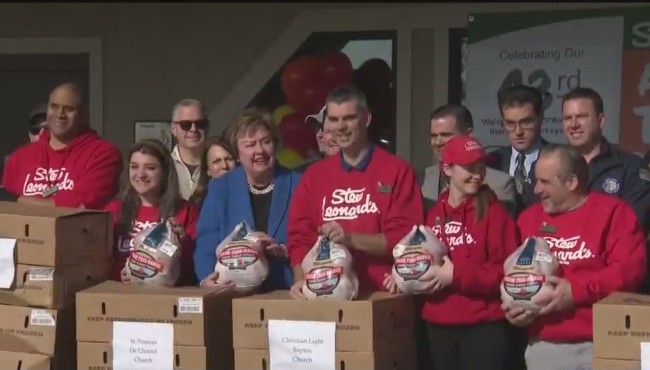 Stew Leonard's gives away hundreds of turkeys to Long Island
community