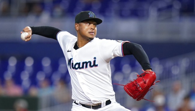 Mets get 2 pitchers from Marlins in trade for minor
leaguer