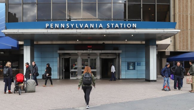 Police arrest 2 at NYC's Penn Station following threat of
antisemitic attack